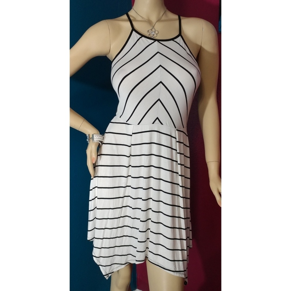 New Black& White Dress Med